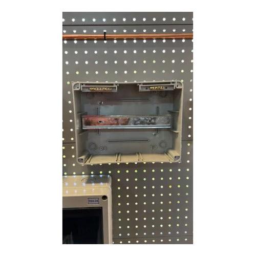 Tablero Electrico Sobrepuesto Exterior De 12 Polos Ip65 - Deus Group