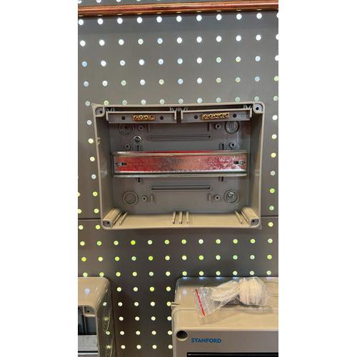 Tablero Electrico Sobrepuesto Exterior De 8 Polos Ip65 - Deus Group