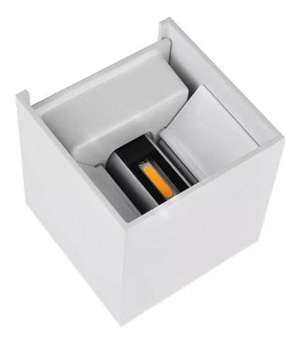 Aplique Led Cuadrado Doble Dirigible Luz Cálida 6w Color Blanco - Deus Group