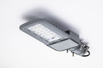 Luminaria Publica Alumbrado Ip65 Slim Led 60w Luz Fria Sec - Deus Group 