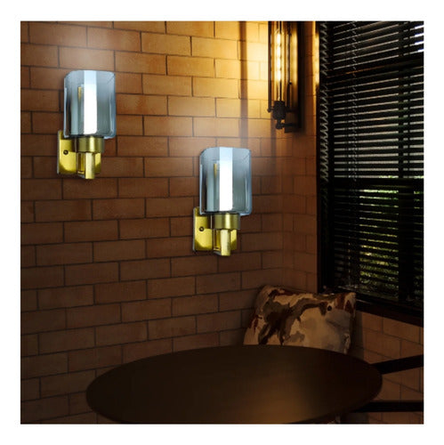 Aplique Simple Porta E27 Transparente Dorado Vidrio Elegante