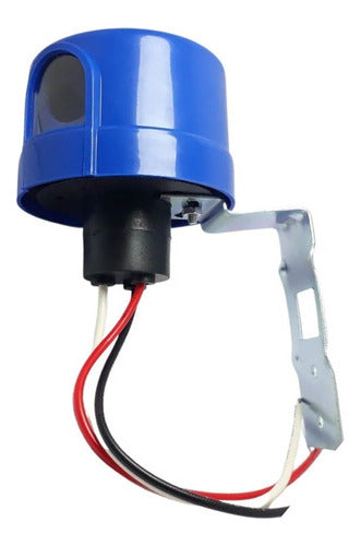 Fotocelda Control De Luminaria 220v 10a Con Base Incluida - Deus Group 