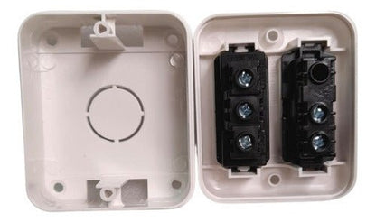 Casquete Sobrepuesto Interruptor 9/12 + Enchufe  16a 250v - Mi tienda 