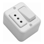 Casquete Sobrepuesto Interruptor 9/12 + Enchufe  16a 250v - Mi tienda