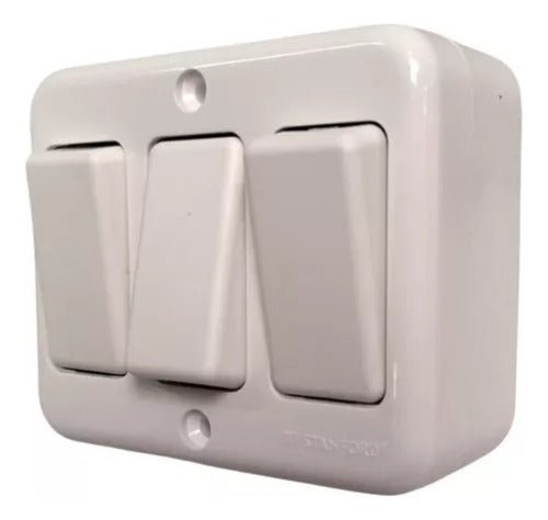 Casquete Sobrepuesto Interruptor Triple 9/15 16a 250v