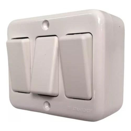 Casquete Sobrepuesto Interruptor Triple 9/15 16a 250v - Mi tienda