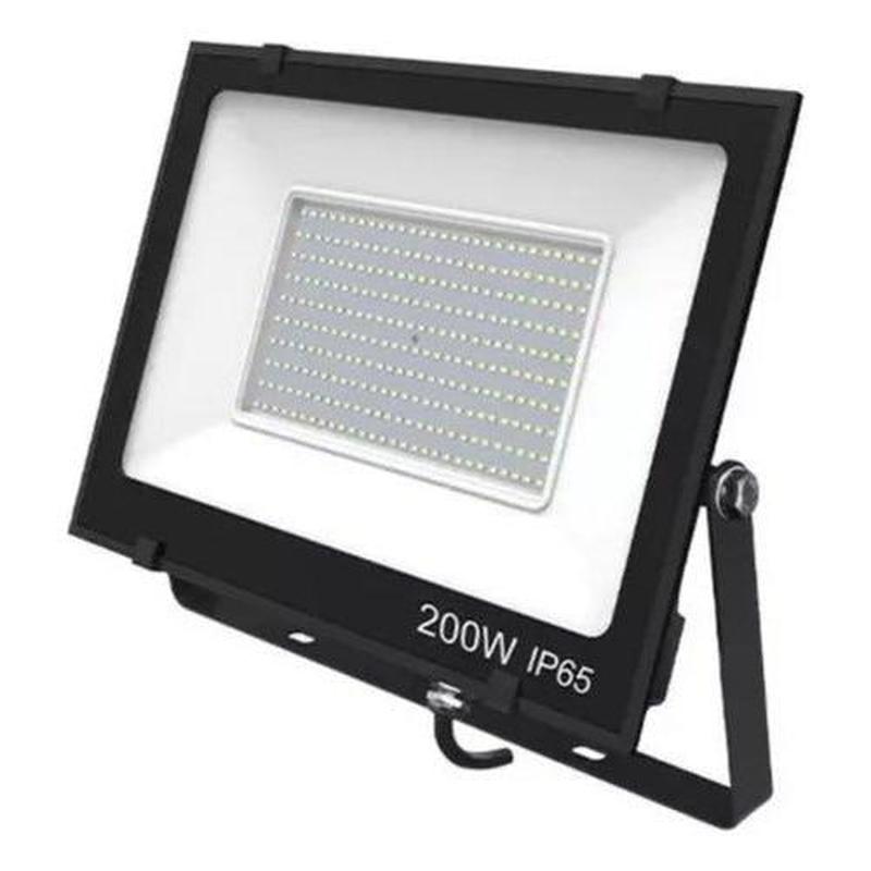 Foco Led Proyector De Area Exterior Ip65 200w Certificado - Mi tienda